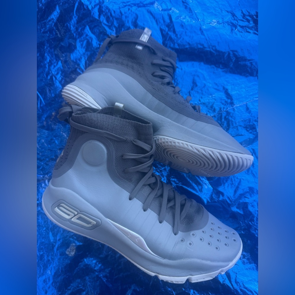 UNDER ARMOUR CURRY 'Ocean Grey Graphite' Size 5.5Y